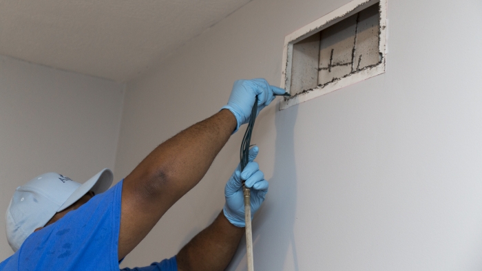 4 Necessary Tools to Clean Your Air Ducts Effectively